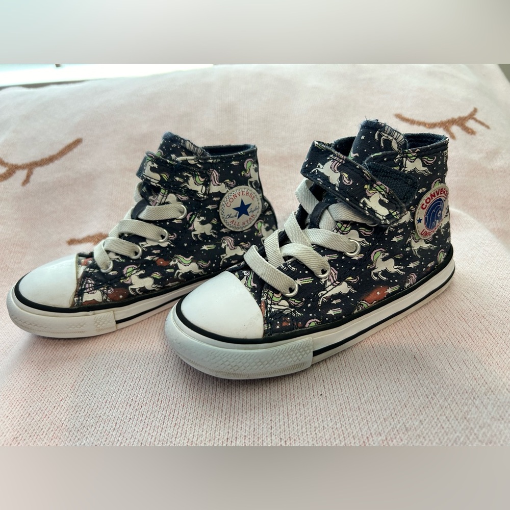 Converse Girls High Top Unicorn Pattern